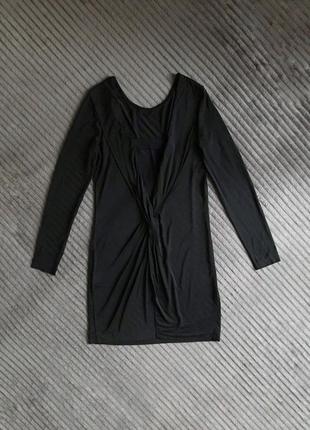 Черное платье с открытой спиной8 фото