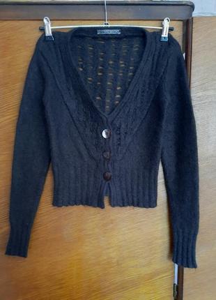 Тепла вязана вовняна кофта на гудзиках