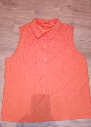 Безрукавка жіноча німеччина розмір євро 38(наш десь 48)