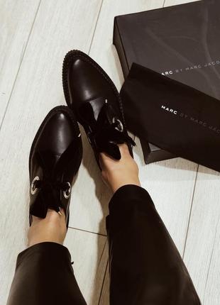 Чорні шкіряні туфлі оксфорди бренд marc jacobs розмір 9.5