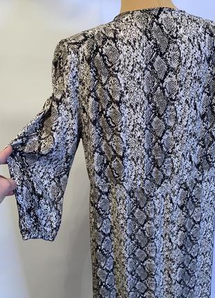 Сукня на ґудзиках в «зміїний» принт7 фото
