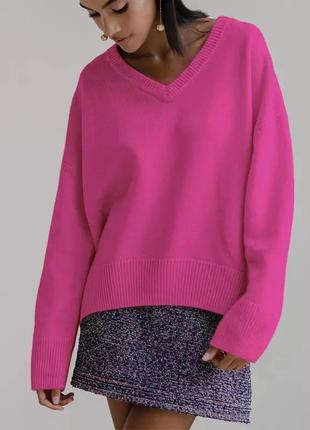 Стильный свитер в ярком цвете фуксия1 фото