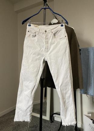 Белые укорочённые джинсы mom levi’s