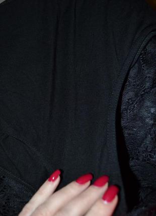 Облегающая черная кружевная юбка в комплекте с трусиками4 фото