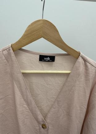 Ніжно рожева блуза на гудзиках3 фото