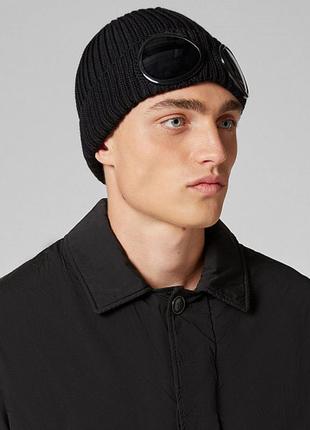 C.p. company goggle beanie black