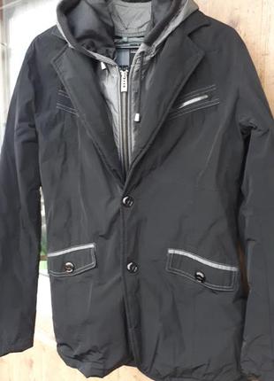 Дуже стильна осінньо - весняна куртка. туреччина