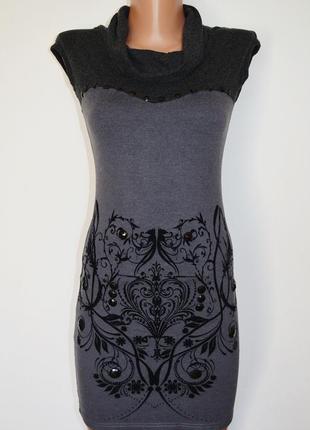 Сукня з візерунком з оксамиту і камінням venelli