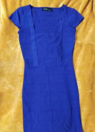 Бандажное платье сиреневого цвета. цвет как на последнем фото.