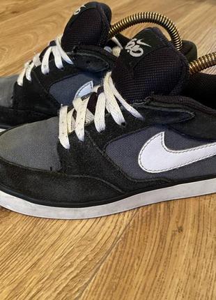 Кроссовки nike оригинал 38-37(23,5 см)