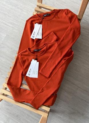 Помаранчевий топ з рукавом zara