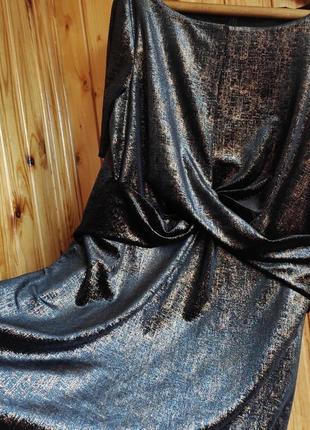 Сукня чорна з золотистими переливами2 фото