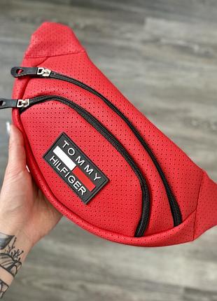 Бананка красная перфорированный кожзам t`h