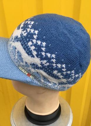 Вязаная шапочка с козырьком canoe новая