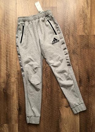 Штани чоловічі спортивні adidas