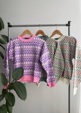 Стильний яскравий якісний базовий светр з геометричним принтом