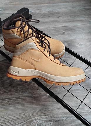 Кожаные ботинки кроссовки nike mandara manoa acg