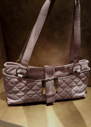 Розовая кожаная сумка