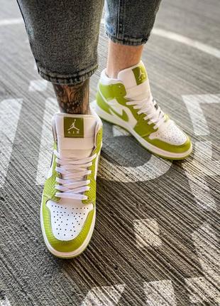 Женские высокие кожаные кроссовки nike air jordan 1 mid "green python"#найк2 фото