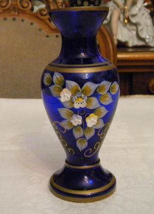 Красивая старинная ваза кобальт лепка позолота роспись богемское стекло чехословакия2 фото