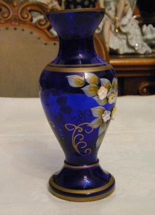 Красивая старинная ваза кобальт лепка позолота роспись богемское стекло чехословакия5 фото