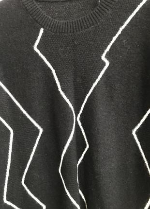Свитер