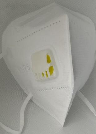 Респиратор маска kn95 n95 ffp2 защитная c клапаном. 3d mask респиратор с клапаном 5 слоев. защита ffp2. купить2 фото