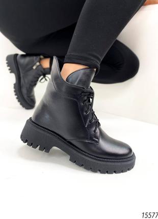 Короткі чорні черевики ботинки боты зимние на высокой платформе подошве трендовые натуральная кожа6 фото