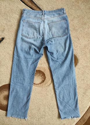 Рваные джинсы mom h&m5 фото
