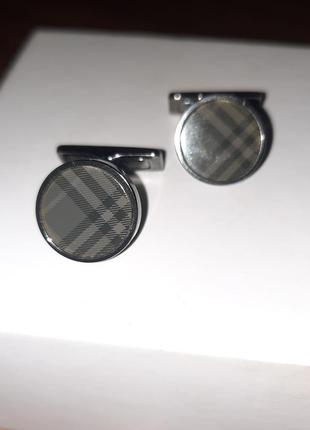 Burberry- запоки new burberry men’s light nova grey check round brass cufflinks7 фото