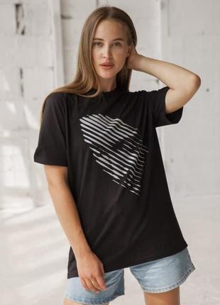 Женская стильная однотонная футболка gbi прямого кроя face s черный (12950)