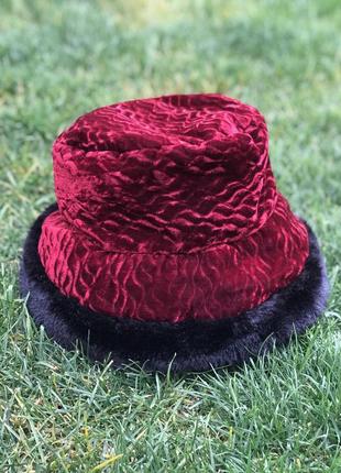 Женская велюровая шляпка с меховой окантовкой2 фото