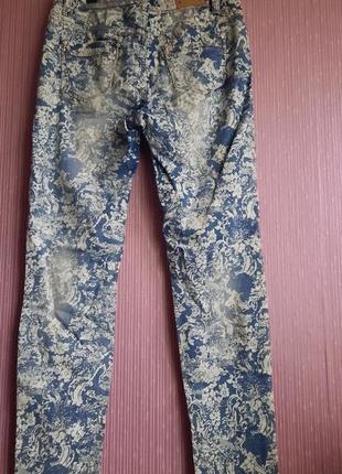 Дизайнерские красивые штаны как gortz  cavaletti с принтом кружева  от   miss momo7 фото