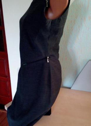 Елегантне і ділове сіре плаття футляр для дівчини3 фото