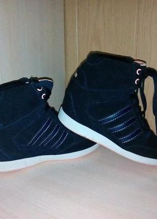 Кросівки — снікерси adidas