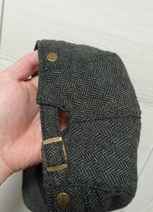 Кепка на застібці