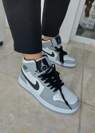 Кросівки nike air jordan 1 retro smoke grey