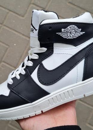 Кроссовки зимние nike jordan из натуральной кожи.