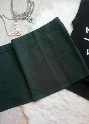 Зеленая темная изумрудная плотная теплая юбка мини плиссе комбинированная на запах