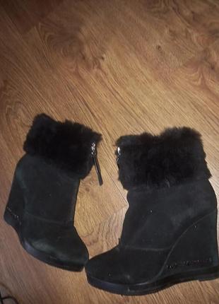 Стильные теплые ботинки на цегейке р.35