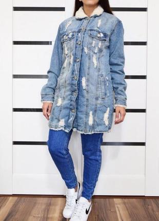 Джинсовая меховая  куртка с потертостями denim co6 фото