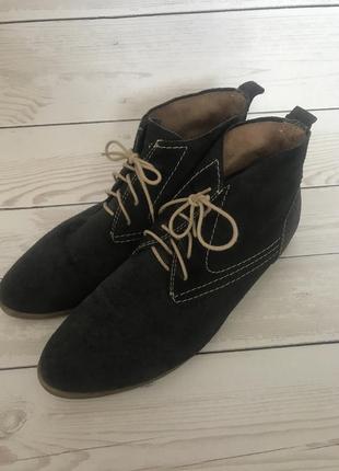 Черевики / ботинки /