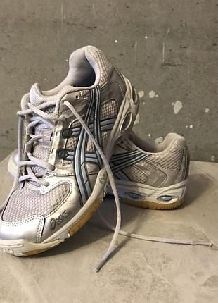 Кросівки asics