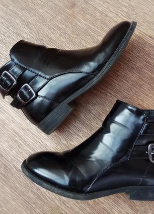 Лакированные ботинки. ботиночки демисезонные