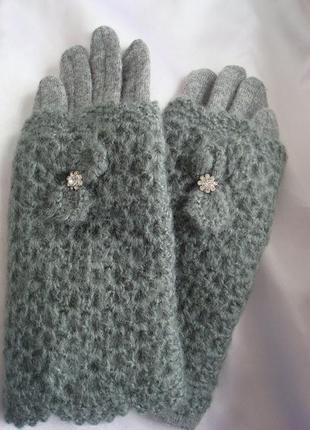 Кашемировые серые перчатки с ажурным довязом