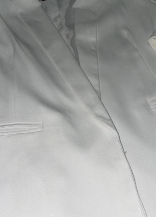 Піджак білого кольору, сток4 фото