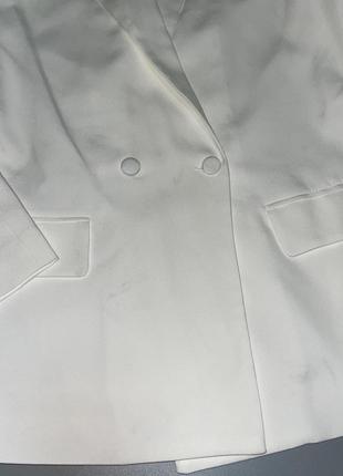 Піджак білого кольору, сток3 фото