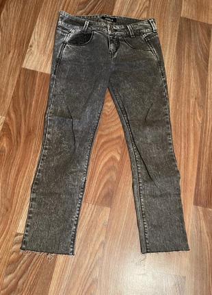 Сірі джинси