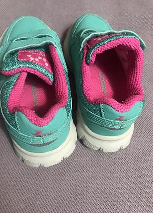 Яскраві кросівки lecaf 6