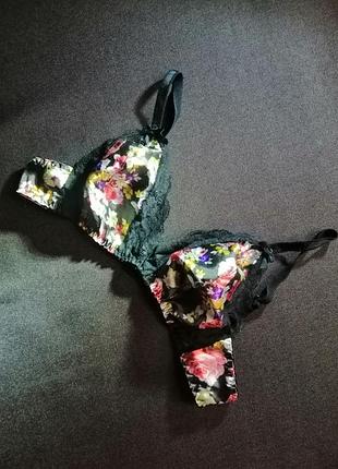 Атласний шовковий бюстгальтер ліф чорний в квітковий принт гіпюр 75в
